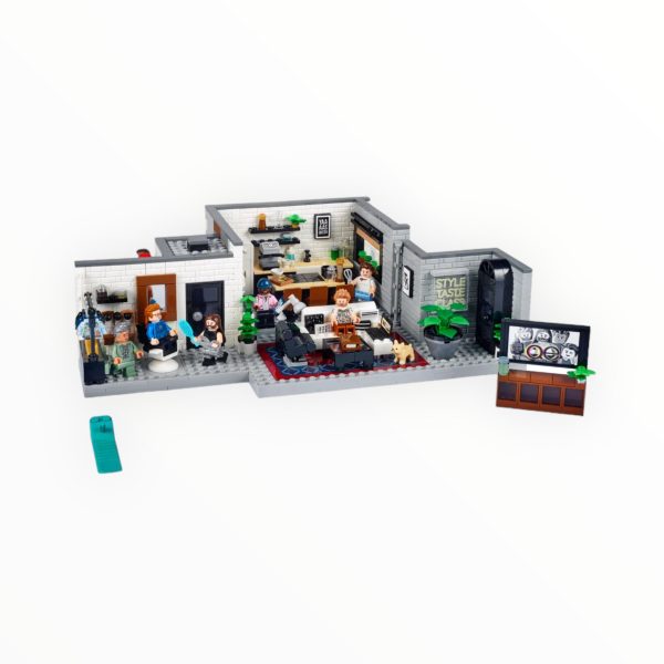 Retired Set 10291 Queer Eye - The Fab 5 Loft (damaged box) on Sale